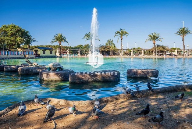 Aus zweiter Hand - Wohnung -
Torrevieja - Parque las naciones