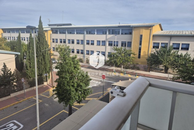 Tweedehands - Appartement / flat -
Torrevieja - aguas nuevas