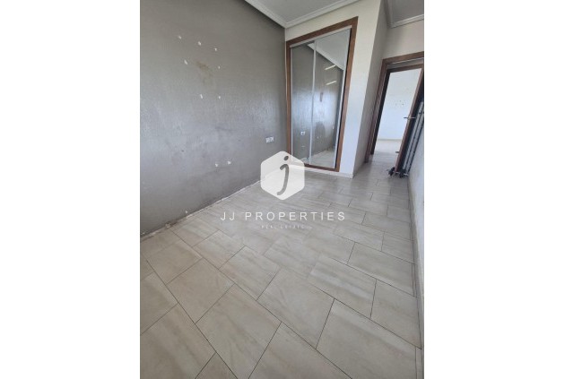 Tweedehands - Appartement / flat -
Torrevieja - aguas nuevas