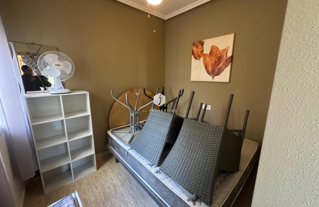 Tweedehands - Bungalow -
Orihuela Costa - Costa Blanca