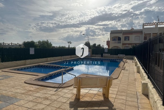 Tweedehands - Bungalow -
Orihuela Costa - Costa Blanca