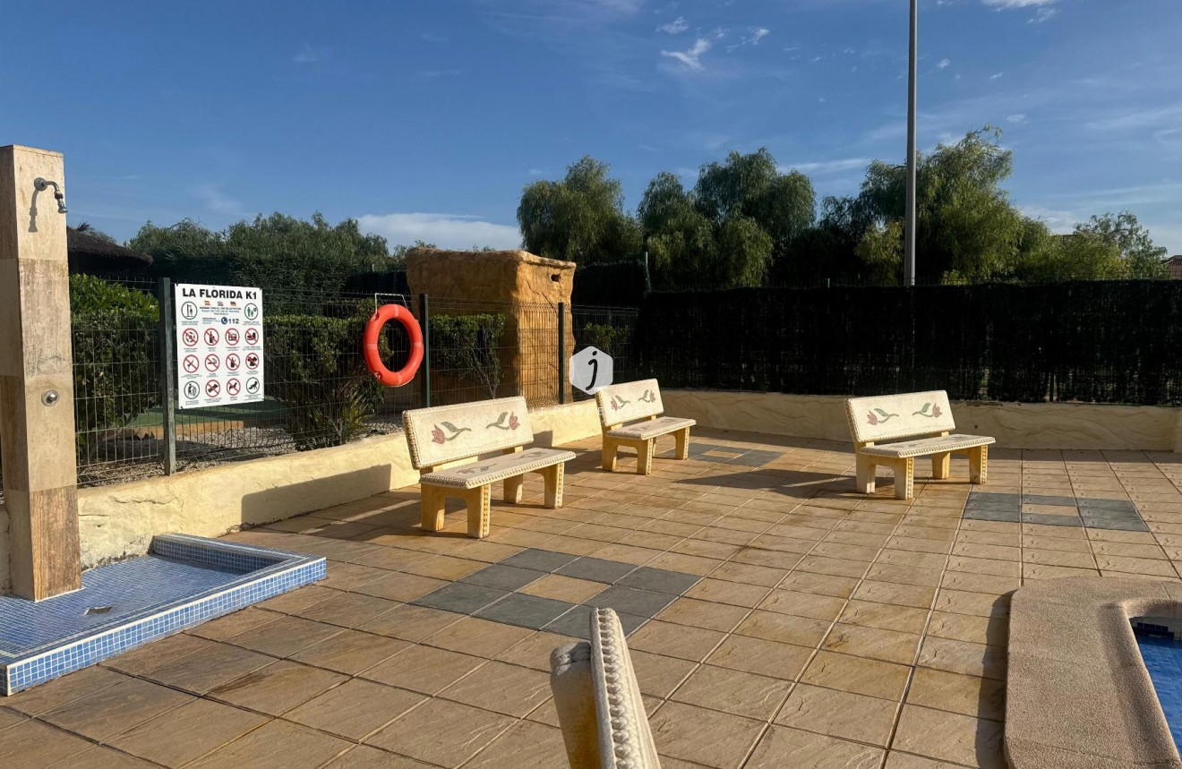 Tweedehands - Bungalow -
Orihuela Costa - Costa Blanca