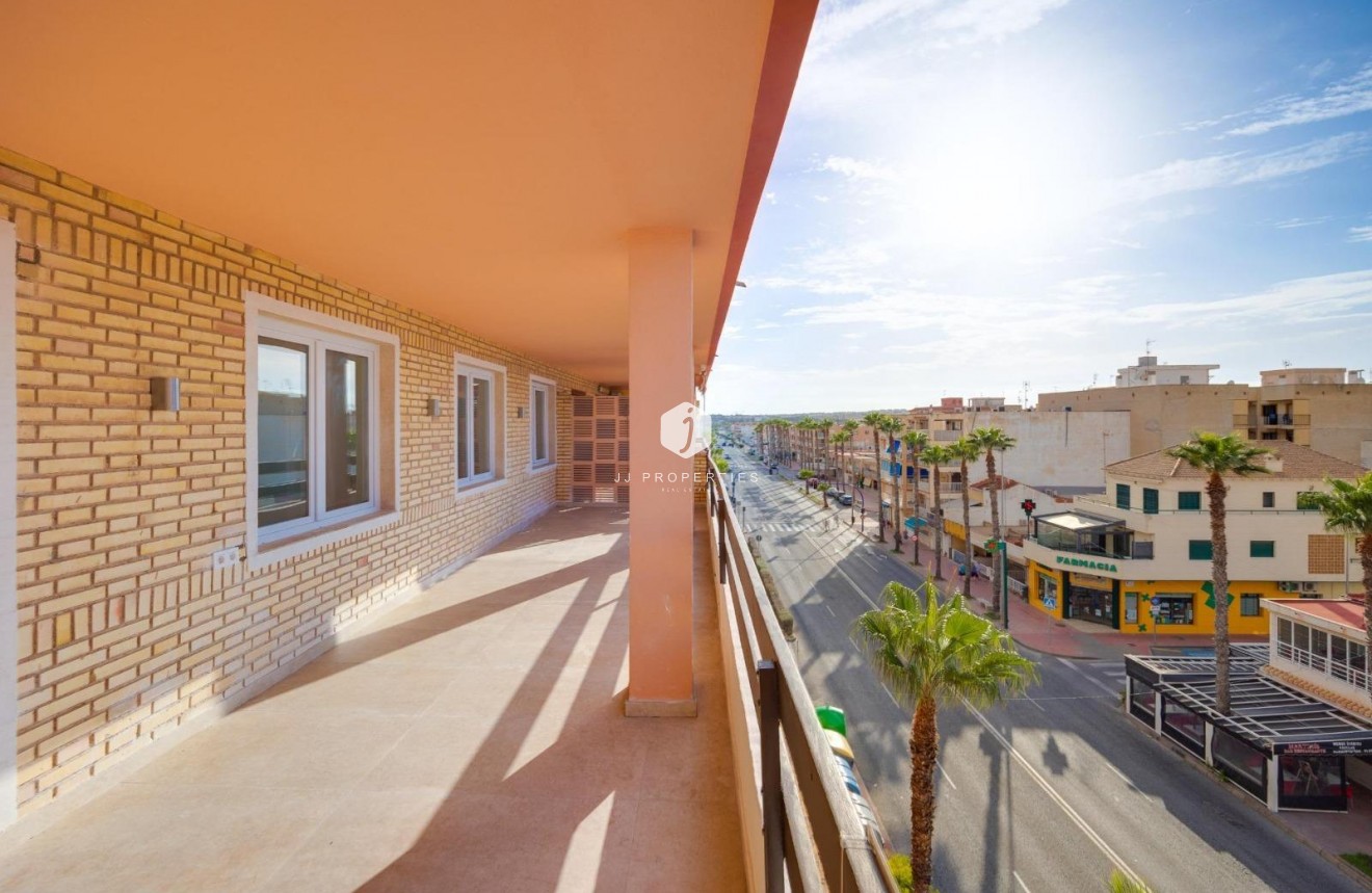 Tweedehands - Appartement / flat -
Torrevieja - Costa Blanca