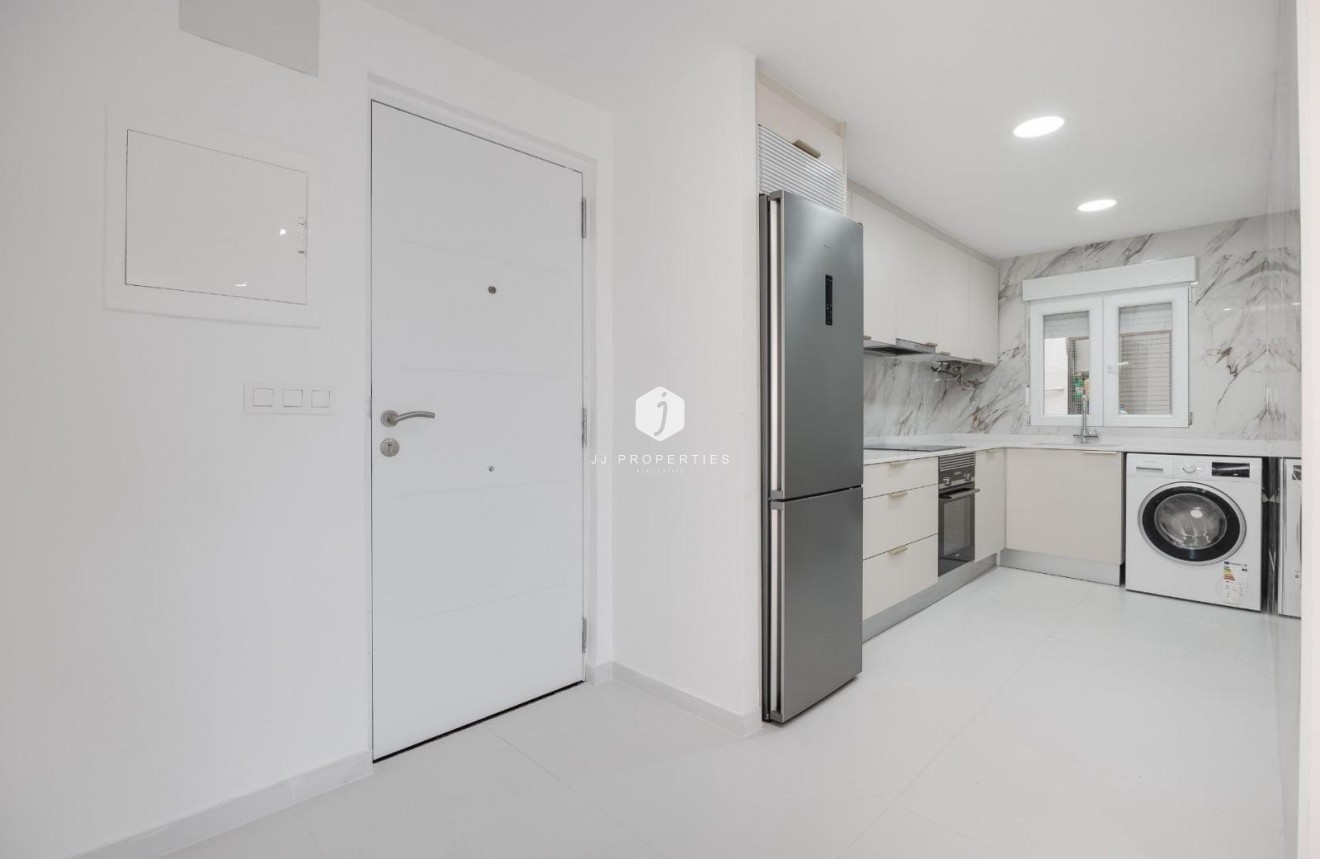 Tweedehands - Appartement / flat -
Torrevieja - Costa Blanca