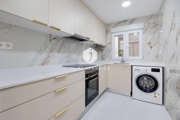 Tweedehands - Appartement / flat -
Torrevieja - Costa Blanca