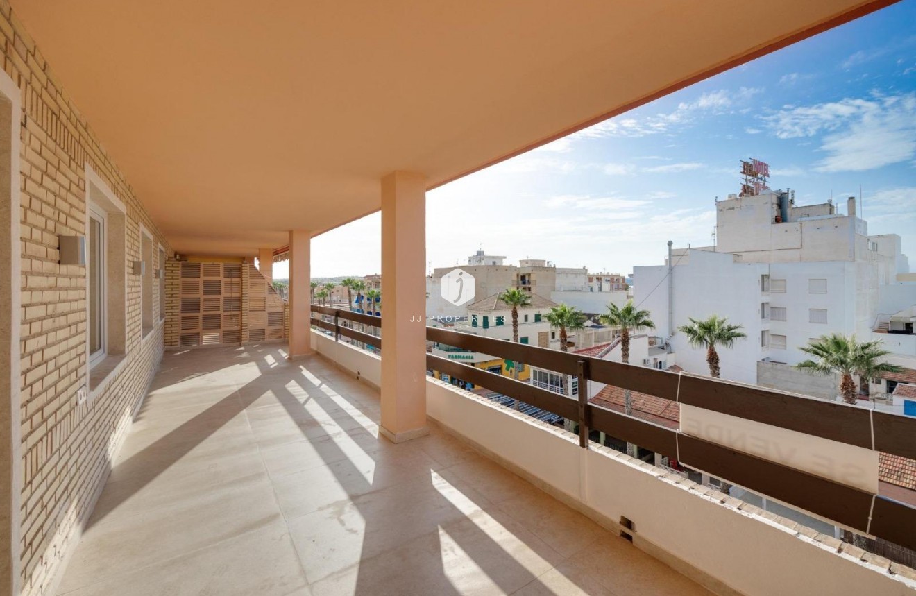 Tweedehands - Appartement / flat -
Torrevieja - Costa Blanca