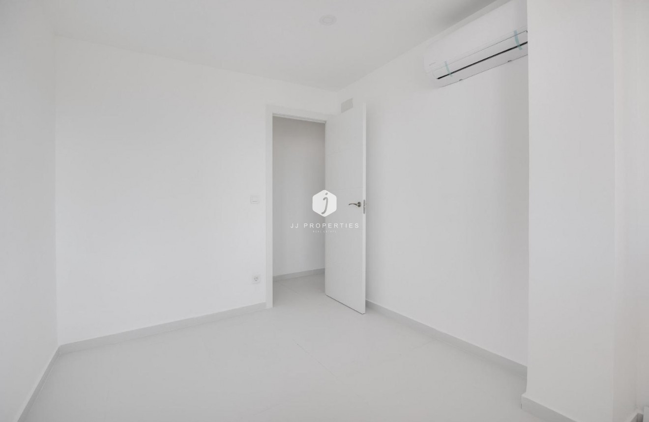 Tweedehands - Appartement / flat -
Torrevieja - Costa Blanca