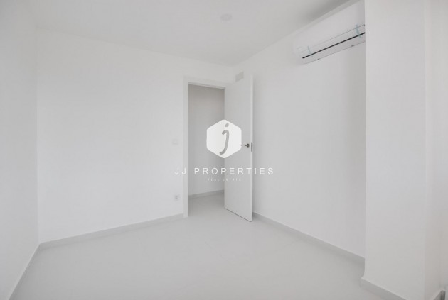 Tweedehands - Appartement / flat -
Torrevieja - Costa Blanca