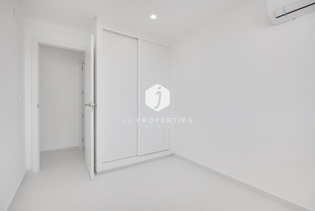 Tweedehands - Appartement / flat -
Torrevieja - Costa Blanca