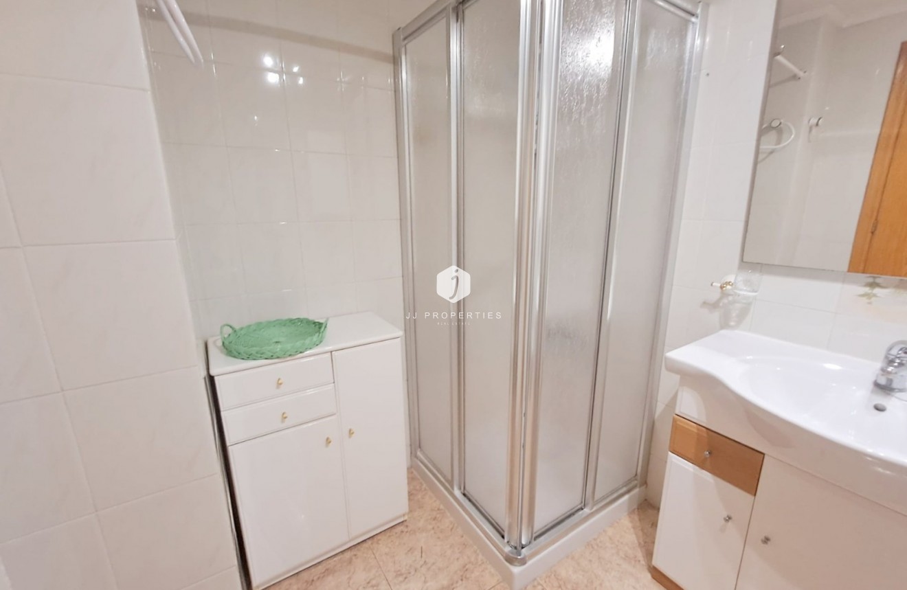 Tweedehands - Appartement / flat -
Torrevieja - Costa Blanca