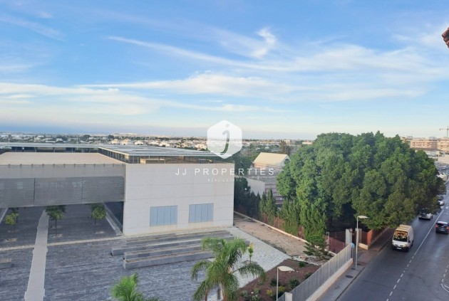 Tweedehands - Appartement / flat -
Torrevieja - Costa Blanca