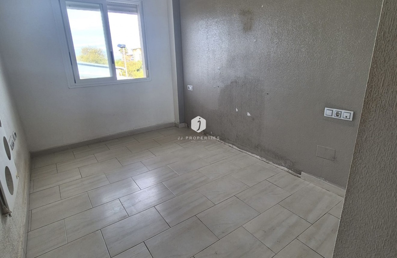 Segunda mano - Apartamento / piso -
Torrevieja - Costa Blanca