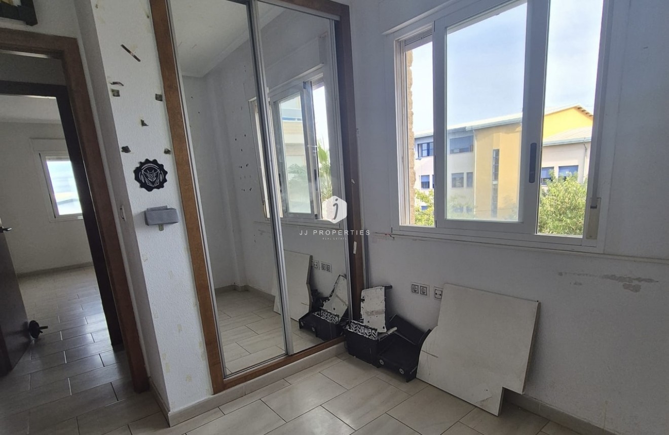 Segunda mano - Apartamento / piso -
Torrevieja - Costa Blanca