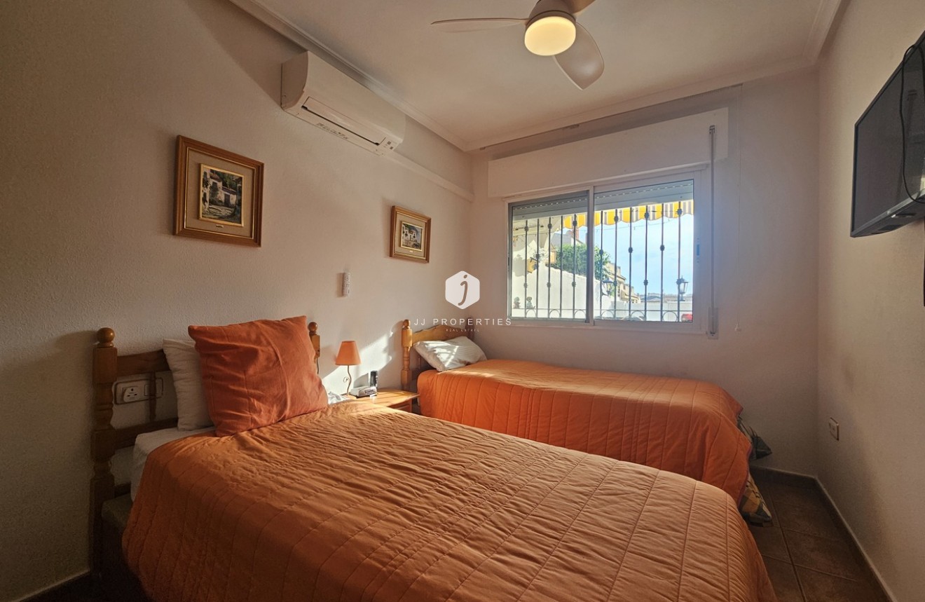 Tweedehands - Bungalow -
La Zenia - Costa Blanca