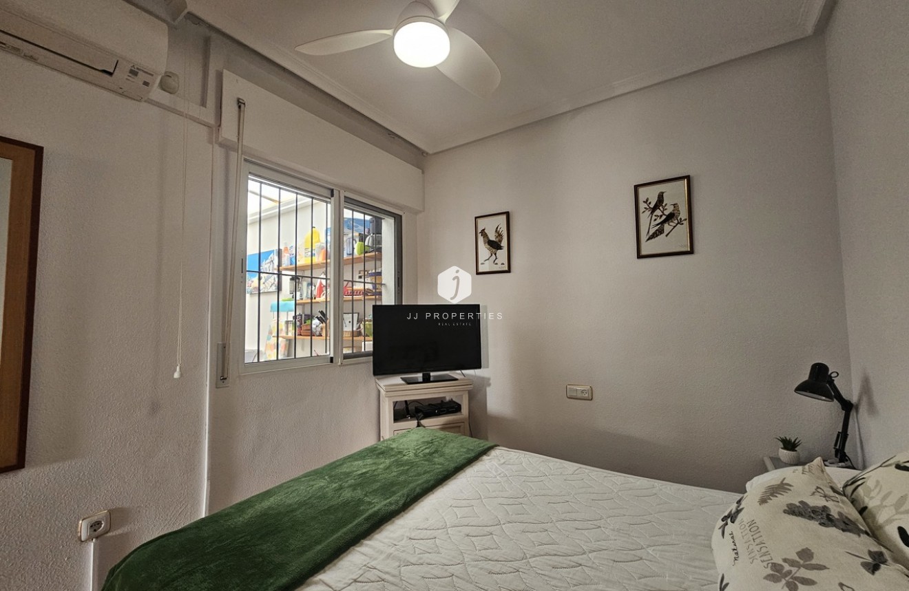 Tweedehands - Bungalow -
La Zenia - Costa Blanca