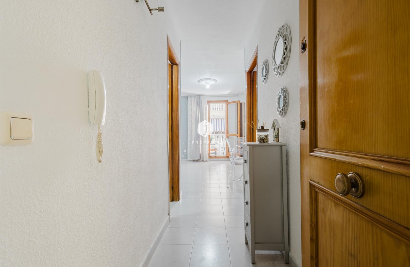 Tweedehands - Appartement / flat -
Torrevieja - Costa Blanca