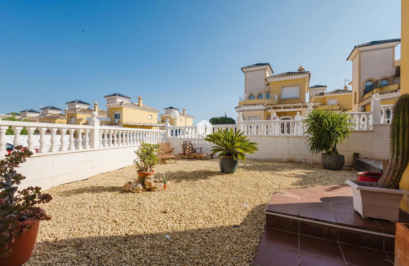 Tweedehands - Villa -
Algorfa - Inland