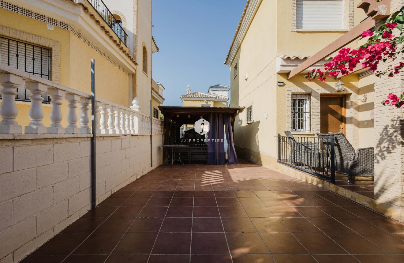 Tweedehands - Villa -
Algorfa - Inland