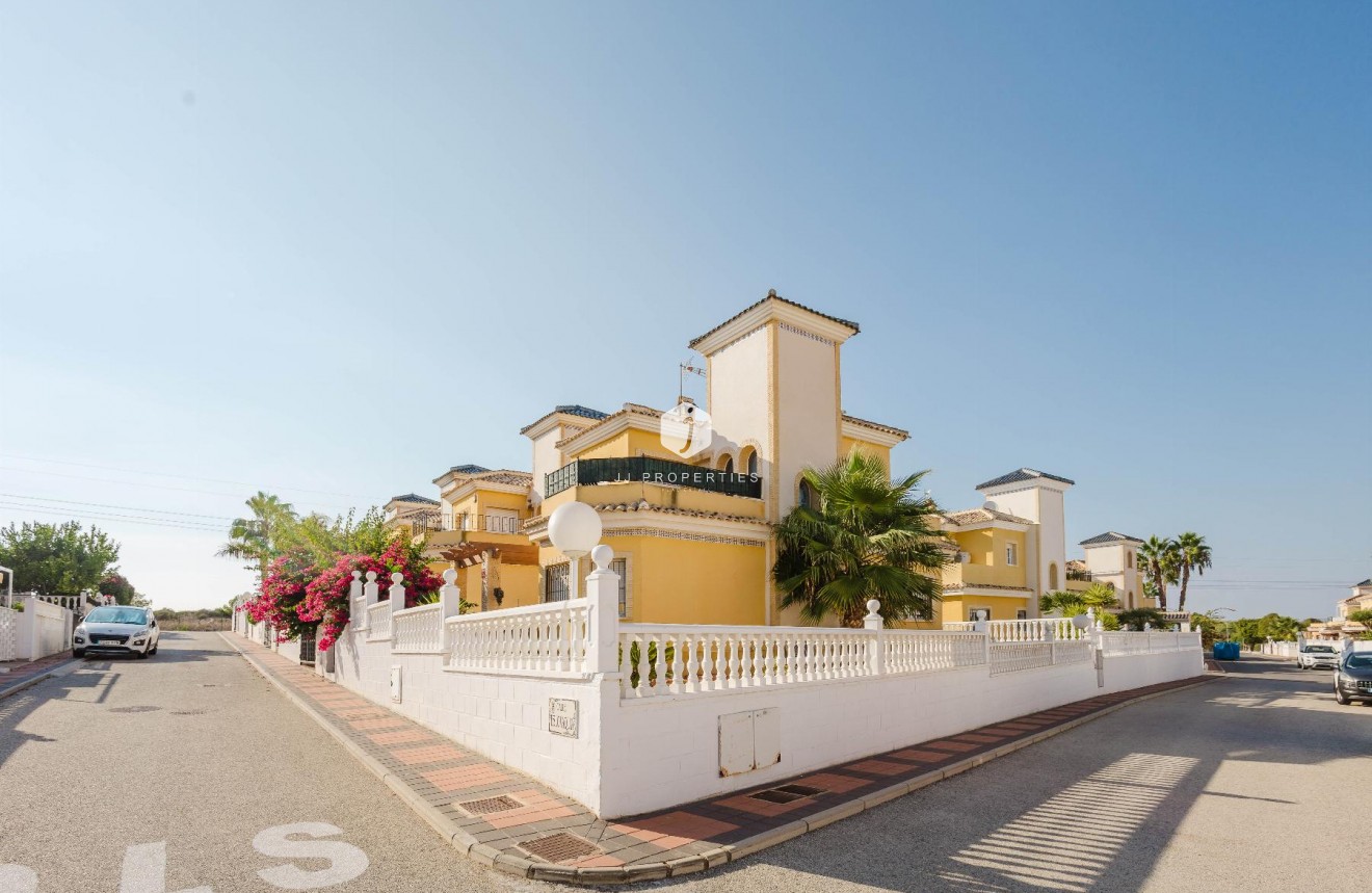 Tweedehands - Villa -
Algorfa - Inland