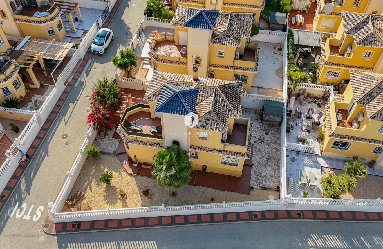 Tweedehands - Villa -
Algorfa - Inland