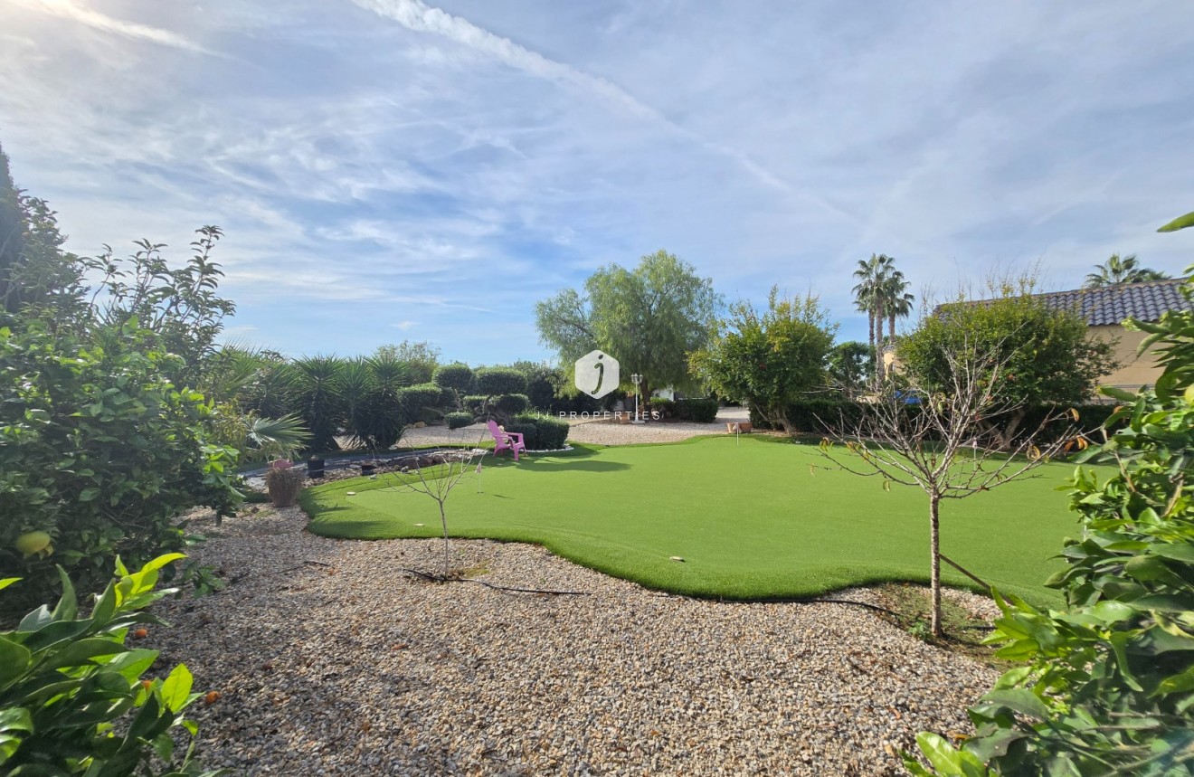 Tweedehands - Landelijk eigendom -
Dolores - Costa Blanca