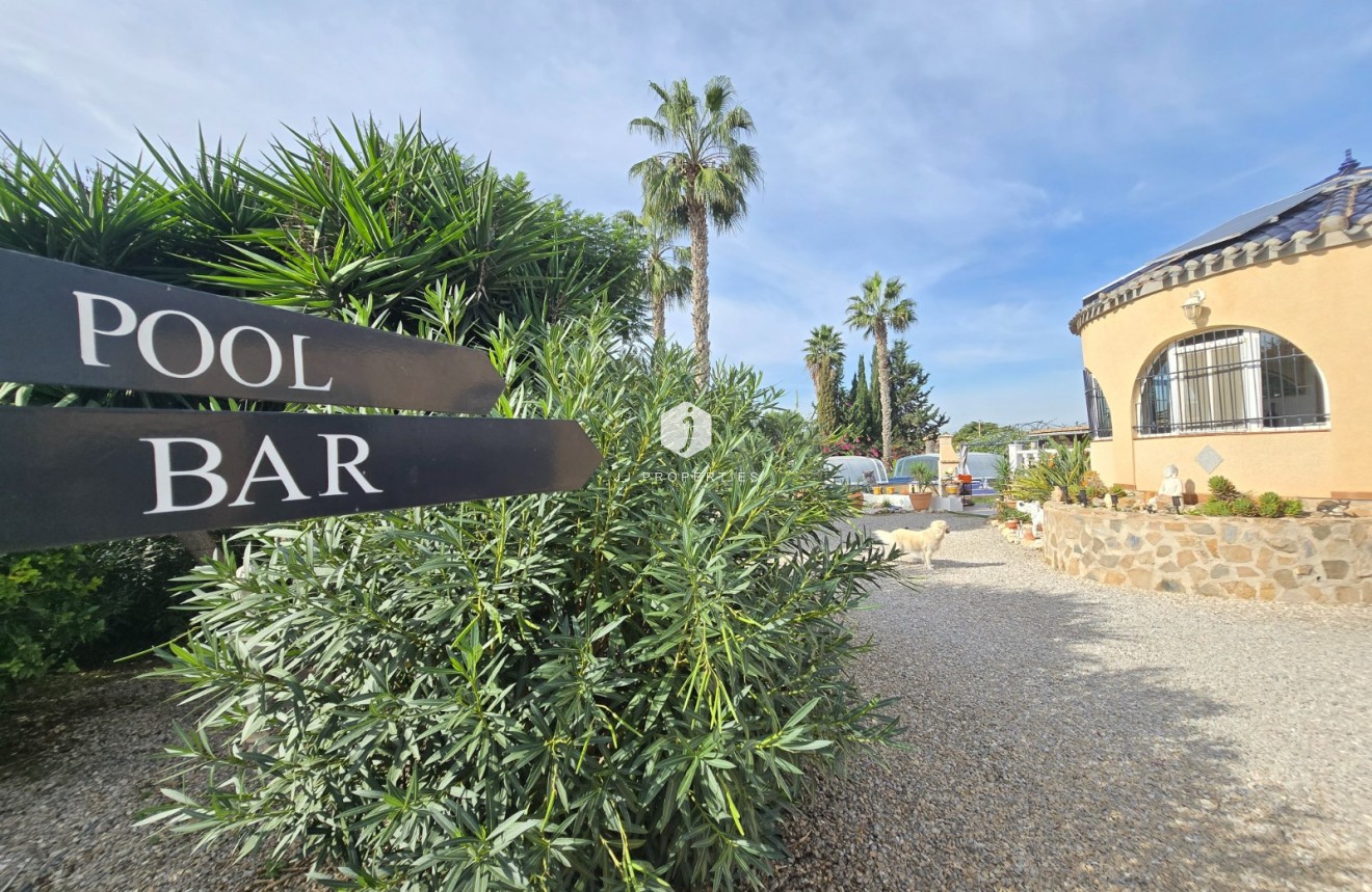 Tweedehands - Landelijk eigendom -
Dolores - Costa Blanca