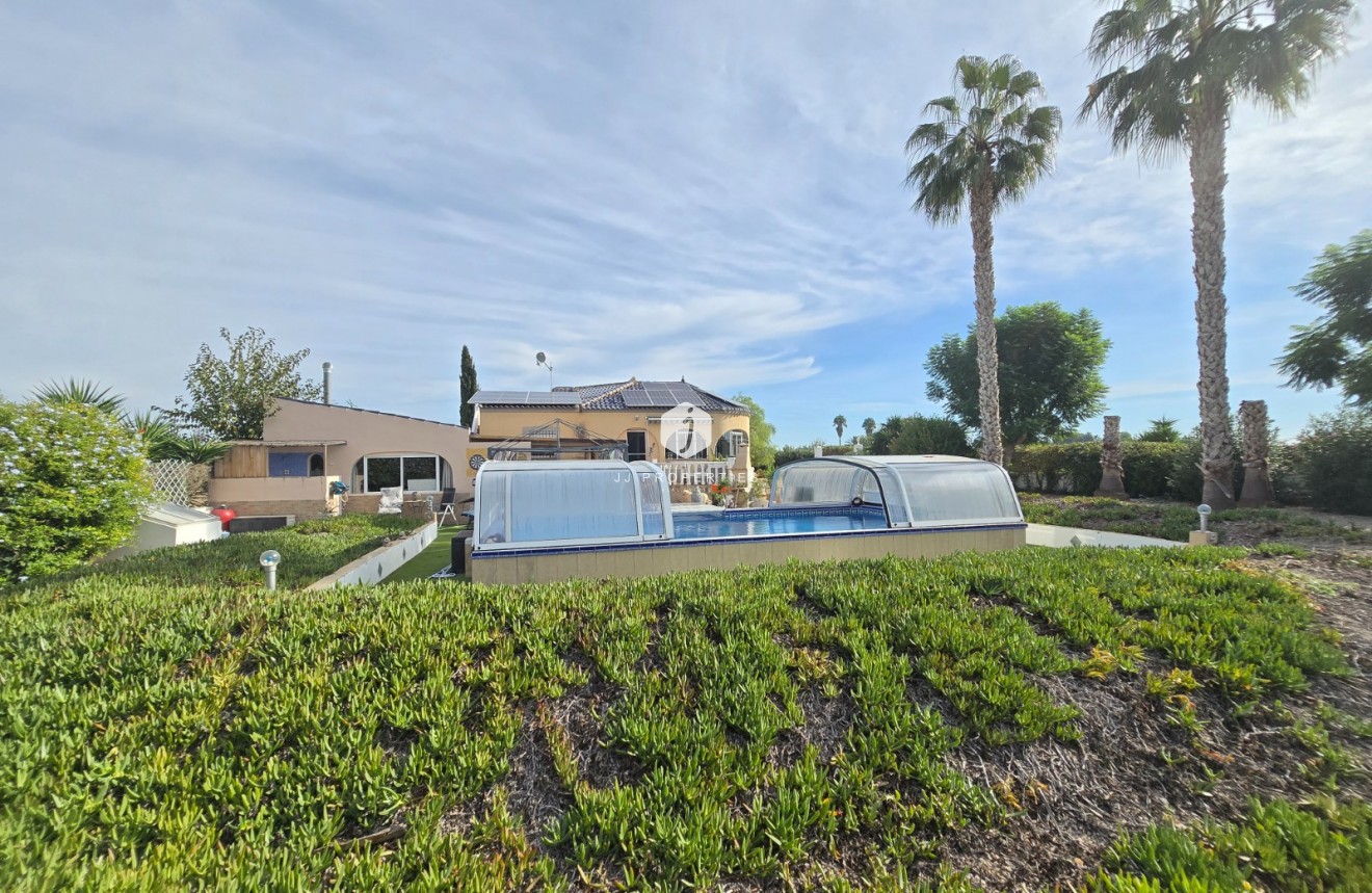 Tweedehands - Landelijk eigendom -
Dolores - Costa Blanca