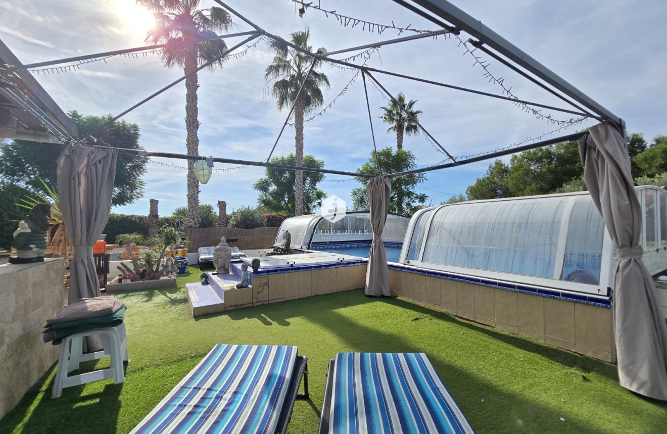 Tweedehands - Landelijk eigendom -
Dolores - Costa Blanca