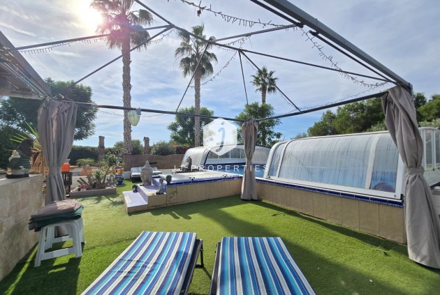 Tweedehands - Landelijk eigendom -
Dolores - Costa Blanca