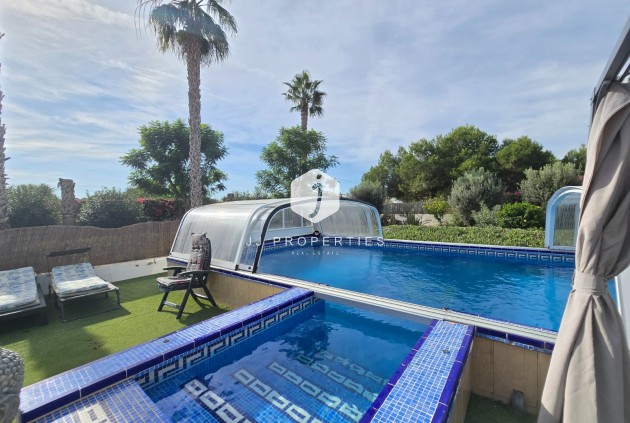 Tweedehands - Landelijk eigendom -
Dolores - Costa Blanca