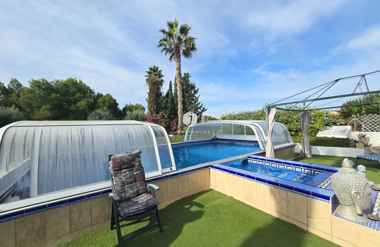 Tweedehands - Landelijk eigendom -
Dolores - Costa Blanca