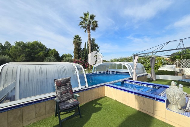 Tweedehands - Landelijk eigendom -
Dolores - Costa Blanca