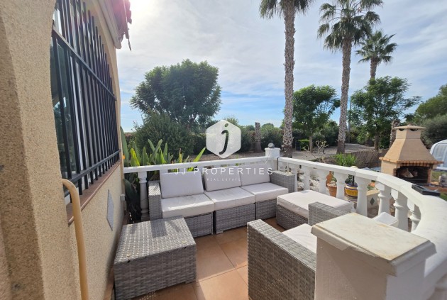 Tweedehands - Landelijk eigendom -
Dolores - Costa Blanca