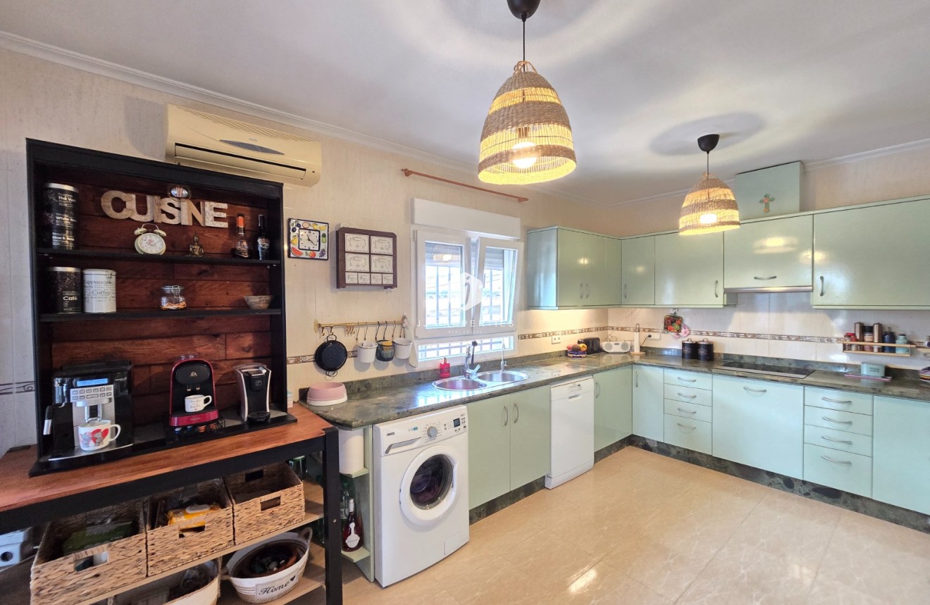 Tweedehands - Landelijk eigendom -
Dolores - Costa Blanca