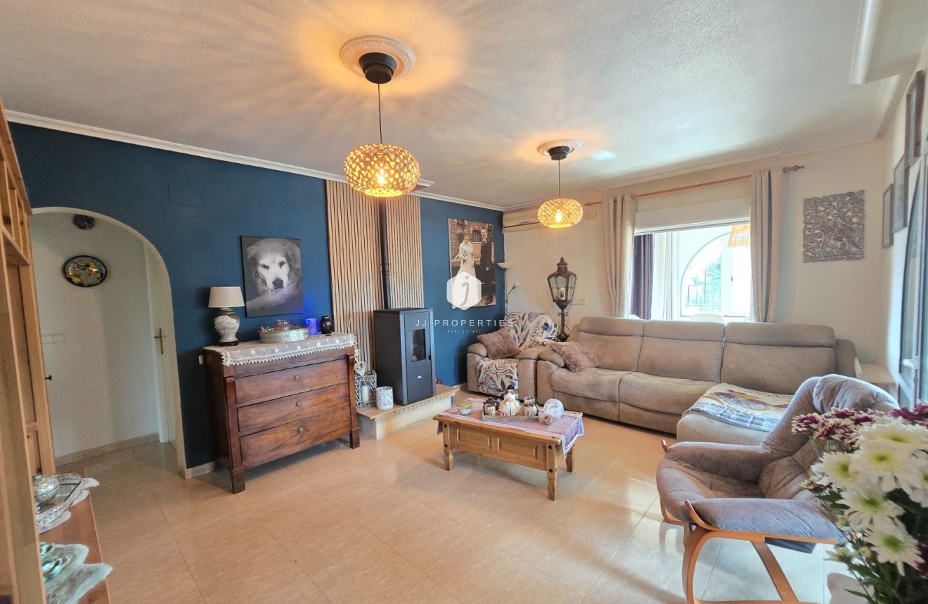 Tweedehands - Landelijk eigendom -
Dolores - Costa Blanca