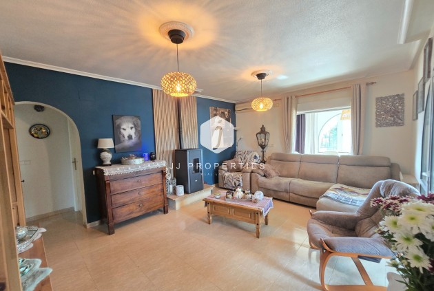 Tweedehands - Landelijk eigendom -
Dolores - Costa Blanca