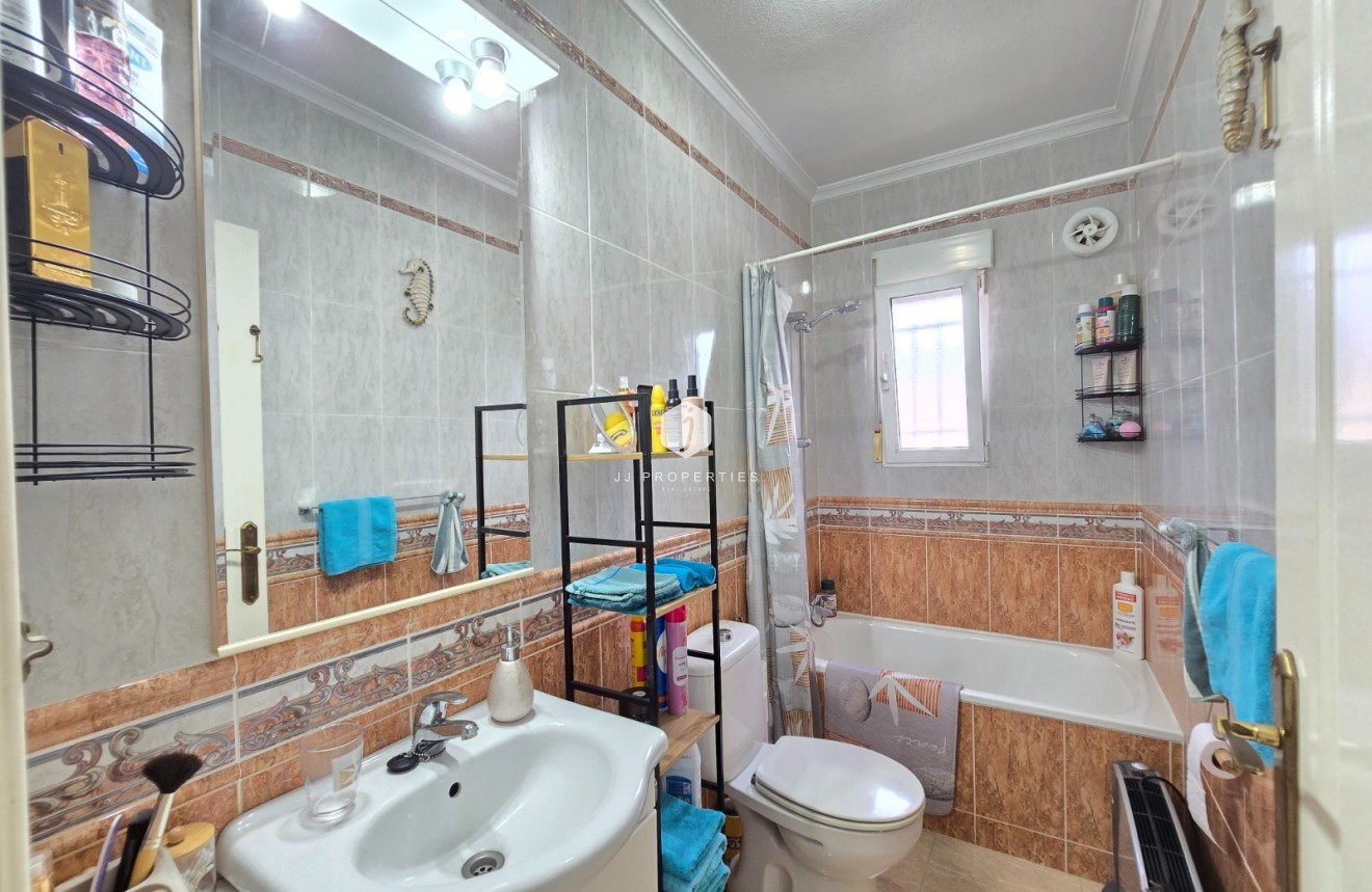 Tweedehands - Landelijk eigendom -
Dolores - Costa Blanca