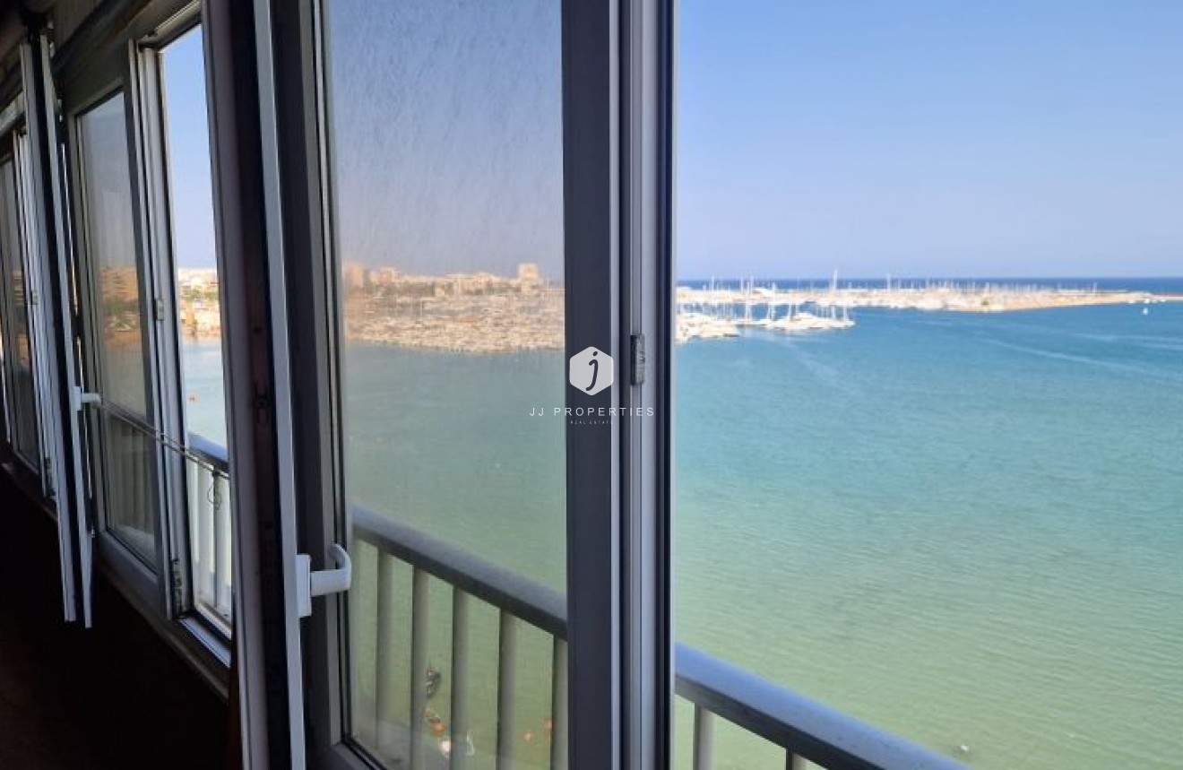 Tweedehands - Appartement / flat -
Torrevieja - Costa Blanca