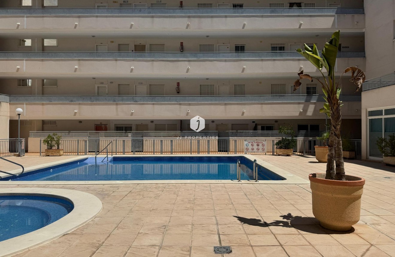 Tweedehands - Appartement / flat -
Almoradí - Inland