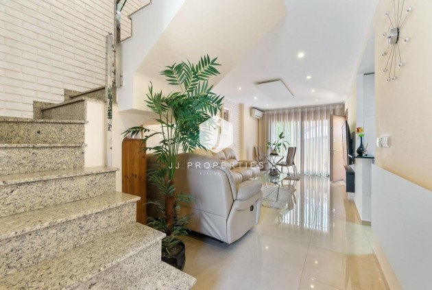 Tweedehands - Chalet -
Torrevieja - aguas nuevas