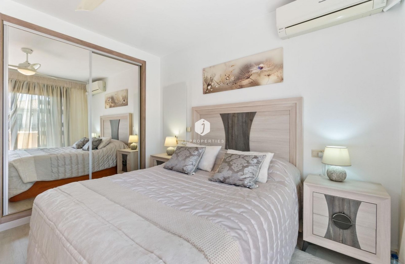 Tweedehands - Chalet -
Torrevieja - aguas nuevas