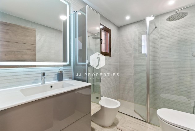 Tweedehands - Chalet -
Torrevieja - aguas nuevas