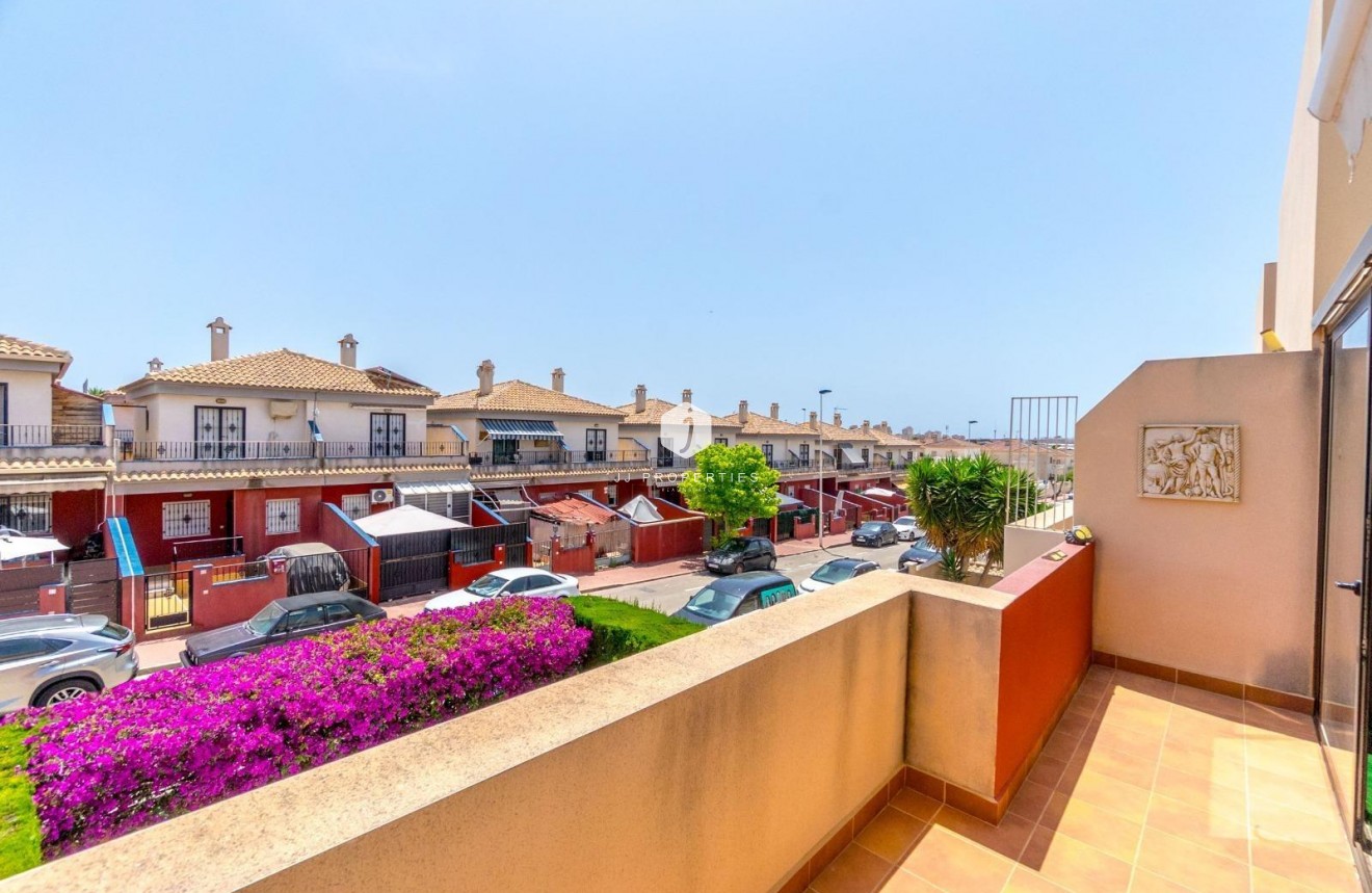 Tweedehands - Chalet -
Torrevieja - aguas nuevas