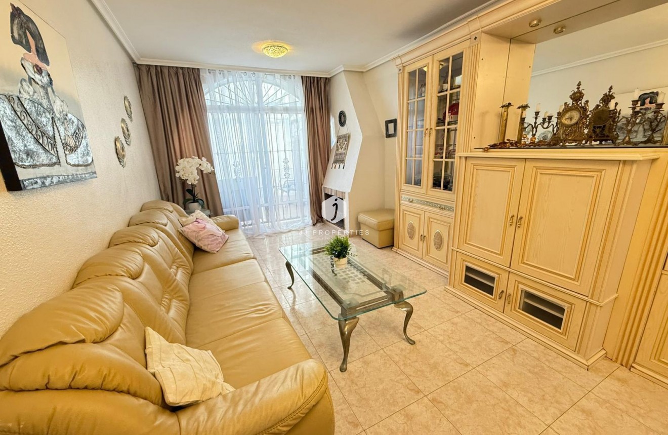 Tweedehands - Chalet -
Torrevieja - Calas blanca