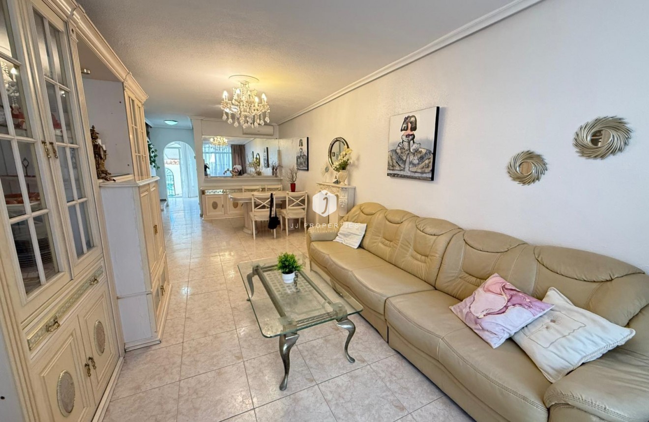 Tweedehands - Chalet -
Torrevieja - Calas blanca