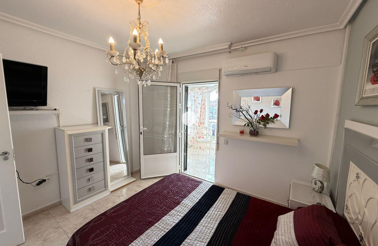 Tweedehands - Chalet -
Torrevieja - Calas blanca