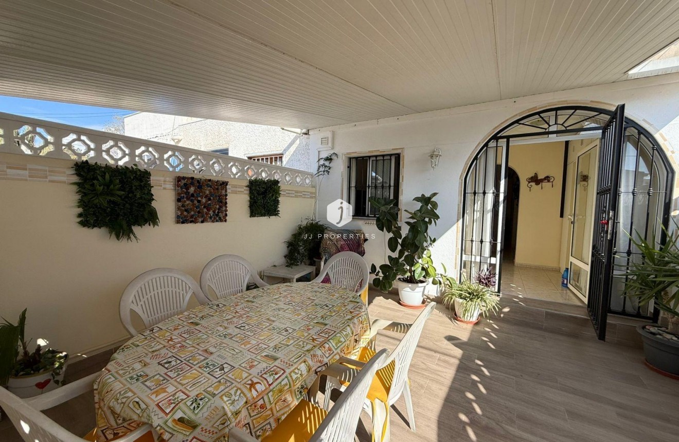 Tweedehands - Chalet -
Torrevieja - Calas blanca