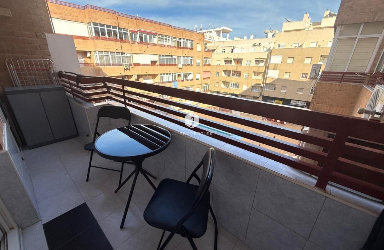 Tweedehands - Appartement / flat -
Torrevieja - PARQUE DE LAS NACIONES