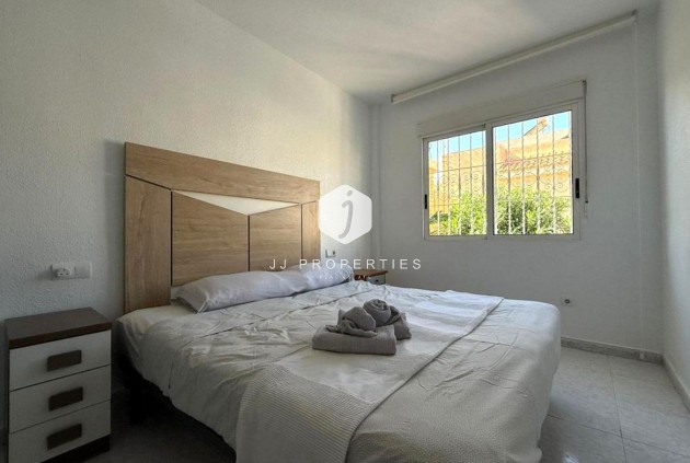 Tweedehands - Bungalow -
Torrevieja - Los Frutales