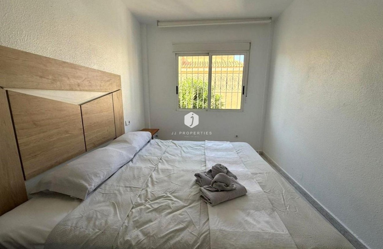 Tweedehands - Bungalow -
Torrevieja - Los Frutales